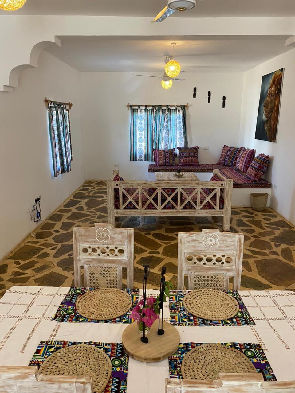 Bed and Breakfast Red Land House Watamu Esterno foto