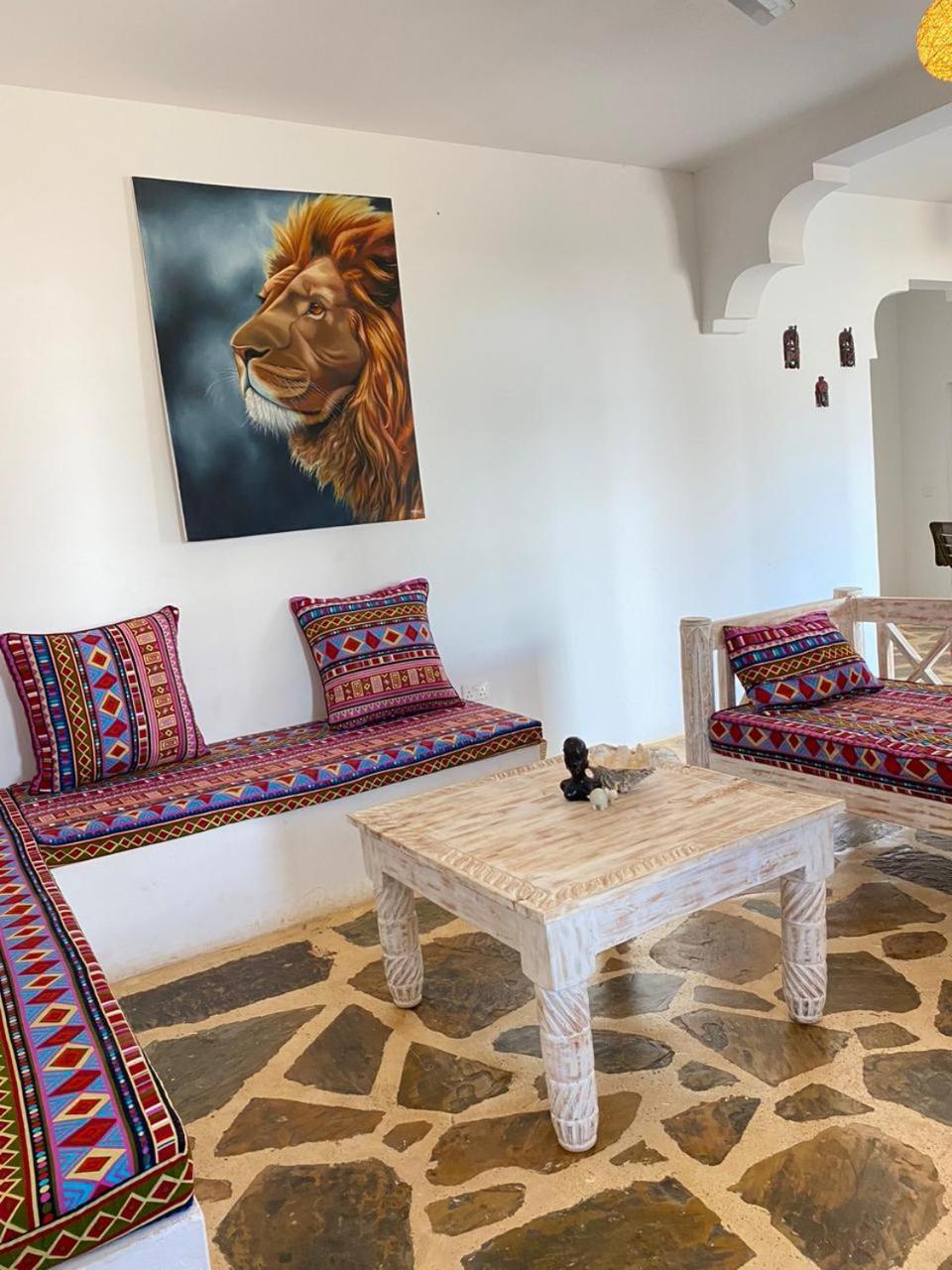Bed and Breakfast Red Land House Watamu Esterno foto